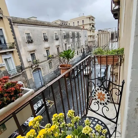 Centrocitta Annaluxuryhouse شقة كاتانيا